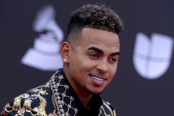 Ozuna debutó con su tercer álbum de estudio, 'Nibiru'.