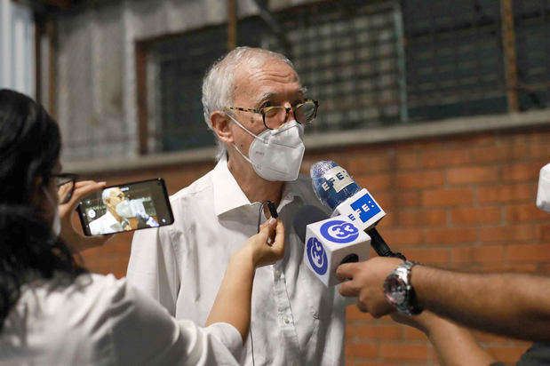 El Congreso salvadoreño niega el indulto a un militar preso por la masacre seis de jesuitas
