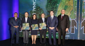 Filial panameña de Grupo Popular publica libro sobre Canal de Panamá 