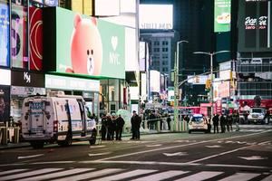 Disparan a dos mujeres y a una ni&#241;a en Times Square y la polic&#237;a busca al atacante