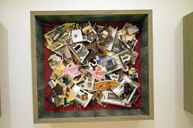 Vista de una obra Sin título de la serie Potlatch (2020/21) del artista visual Raphael Montañez desplegada durante un pase especial a la exposición 'Raphael Montañez: A Contextual Retrospective', hoy en el Museo del Barrio en Nueva York, EE.UU.