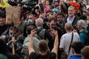 Medios europeos reflejan la tensión de la visita de los reyes a la zona cero de la DANA