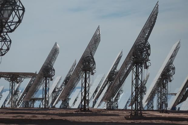 Vista general de los heliostatos de la planta de energía solar Cerro Dominador hoy, en la región de Antofagasta, a unos 1.300 metros al norte de Santiago, Chile.