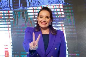 Xiomara Castro recibe la credencial como presidenta constitucional de Honduras