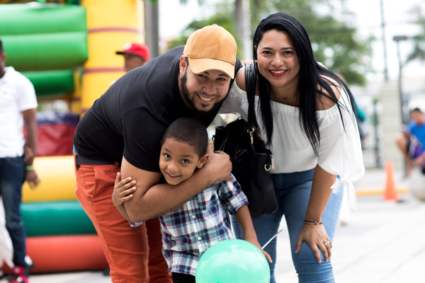 Cientos de familias disfrutaron la magia de los Reyes Magos en el Mundo Inflable de Megacentro