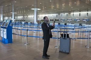 Israel cierra su aeropuerto internacional para evitar ingreso de nuevas cepas