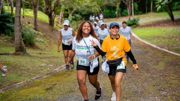Caminata “Unidos por la Donación de Órganos y Tejidos” reúne a más de 500 participantes en Santo Domingo