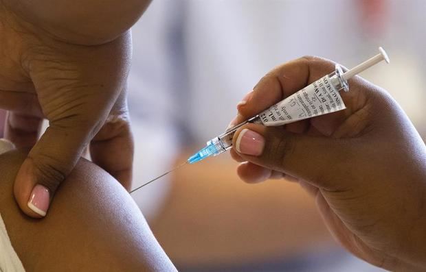 África acelera la llegada de vacunas anticovid pero sigue a la zaga del mundo