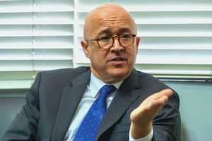 Domínguez Brito llama a revisar el Pacto Educativo para adaptar la enseñanza a la nueva economía