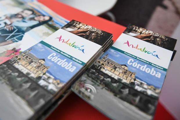 La Consejería de Turismo de Andalucía ha lanzado una ofensiva para recuperar el mercado alemán de la que forma parte un acto realizado este viernes en un centro comercial de Múnich, con espectáculo de flamenco, oferta culinaria y mesas con información de diversas ciudades andaluzas.
