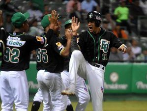 Siri y Lake lideran triunfo Estrellas en inicio Serie Final