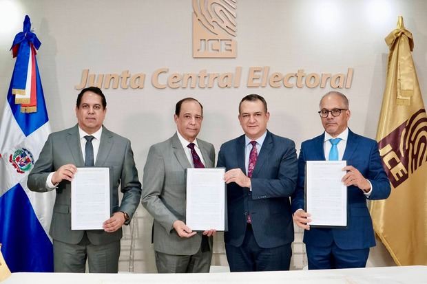 JCE y EMDOC firman contrato para la renovación de la Cédula de Identidad y Electoral.