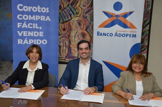 Mercedes Canalda de Beras-Goico, Javier Piña Cañas y Eva Carvajal de Toribio