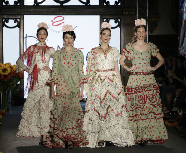 Diseños de Rocío Olmedo con el rojo, el blanco y el negro como protagonistas. 
