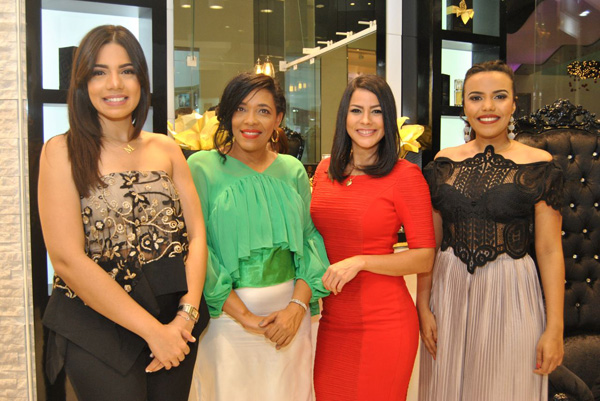 Mabell Damiron, Julissa Rumaldo, Carolina Grullón y Rommy Pichardo.
