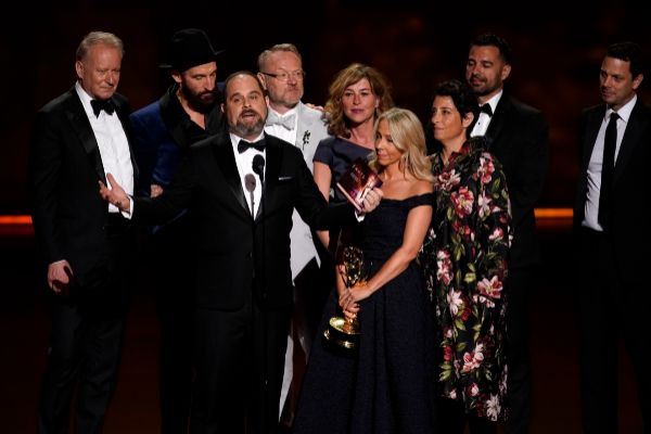 'Fleabag' y 'Chernobyl' dominan la primera mitad de los Emmy.