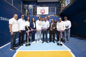 “Juega RD” de Banreservas remoza cancha Los Pioneros de Villas Agrícolas