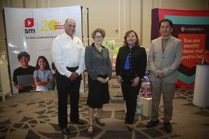 Cinco casas editoriales se unen para transformar la educación en República Dominicana