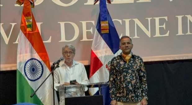 El Embajador de la India Kishan Dan Dewal y el Embajador Jorge Santiago, encargado de la división de Asia y Oceanía del MIREX.