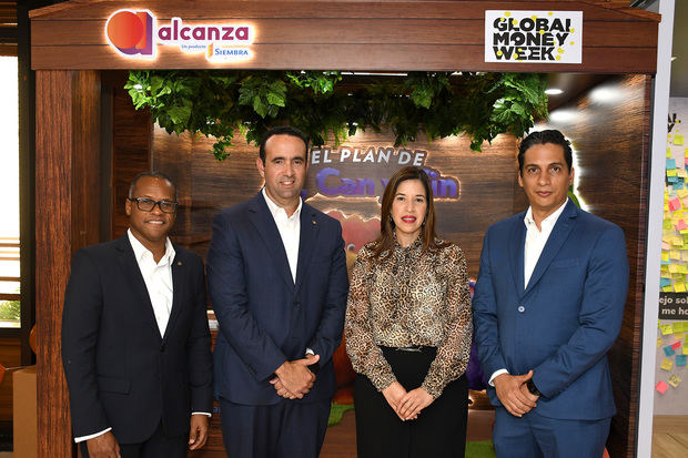 José Manuel Reynoso, Hamlet Marcelino, María del Carmen Gil y Miguel Landron.