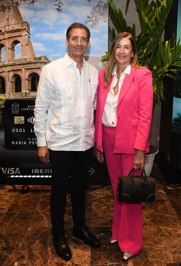 Juan Carlos y Marisol Rodríguez Copello.