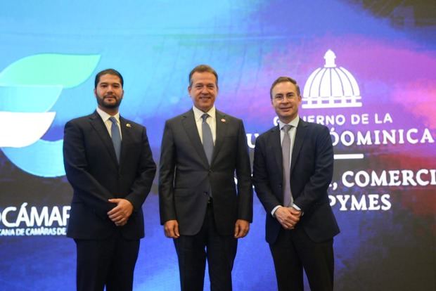 Manuel Anibal García, Victor Bisonó y Nicolás Uribe