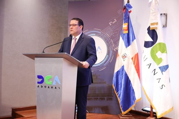 Yayo Sanz Lovatón, director de Aduanas.
