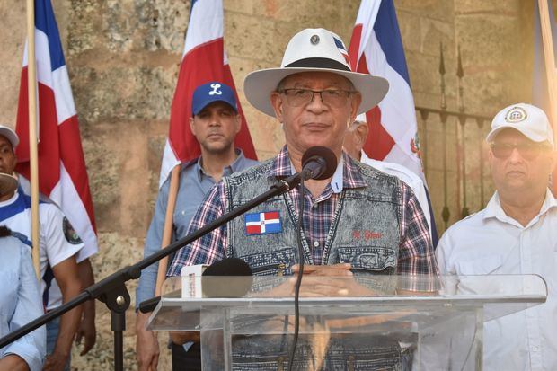 El presidente del Instituto Duartiano, Wilson Gómez Ramírez, pronuncia las palabras centrales de la actividad.