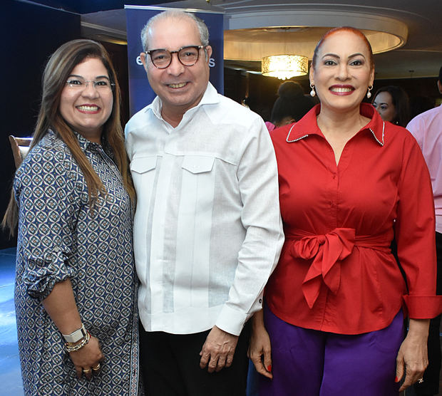 Grace Gómez, Henry Coradín y Marisol Henríquez.