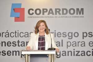 La consultora internacional Elizabeth Nejamen, durante su exposición.