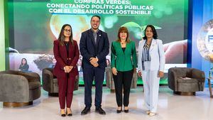 Desde la izquierda, María del Pilar Peña, Iván Cruz, Kathia Mejía y Rosanna Arias.