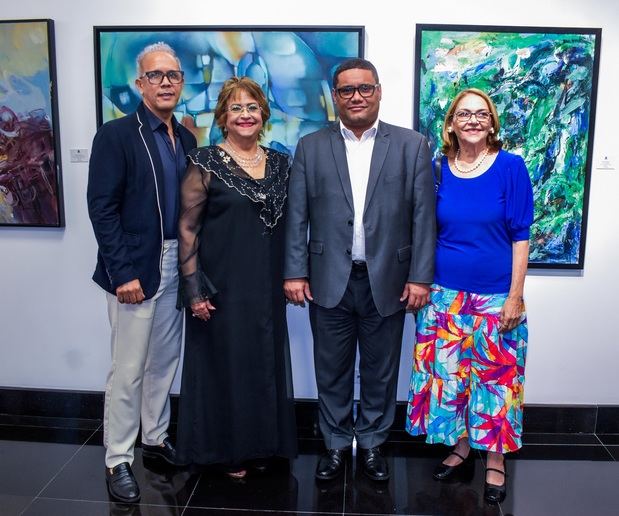 Joel Gonell, Verónica Sención, Luis Martínez Guzmán, y Mildred Canahuate.