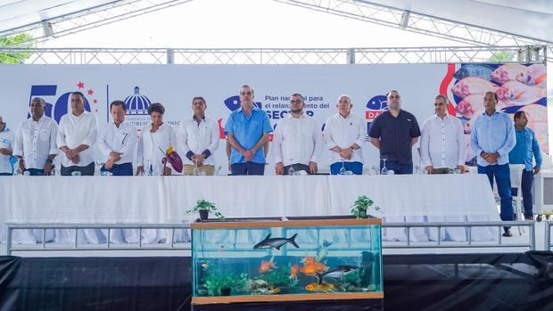 Galván: Los dominicanos aprendieron a producir y a comer tilapia.