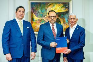 Presidente del Senado recibe proyecto que modifica Ley sobre Trata de Personas