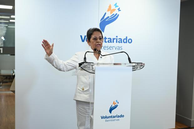 Banreservas lanza libro sobre mujeres dominicanas en España