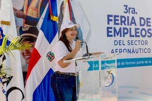 Más de mil jóvenes acuden a “Tercera Feria de Empleos del Sector Aeronáutico
