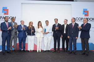El directivo de Adozona y Copardom, Manuel Batista Filpo, es reconocido por representantes de la Copardom.