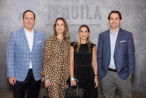 Familias Álvarez y Sánchez.