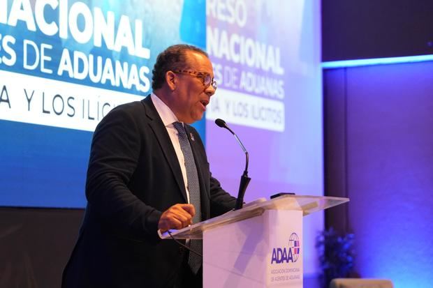 Nelson Brens, presidente de la Asociación Internacional de Agentes Profesionales de Aduanas.