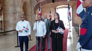 Juan Pablo Uribe, ofrece el discurso central del acto.