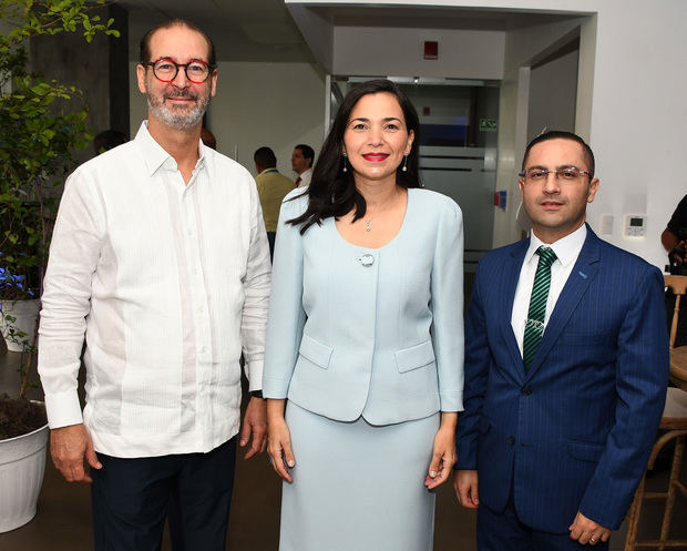 Carlos Federico Reyes, Liliana Rodríguez y  Juan Esteban  Forero