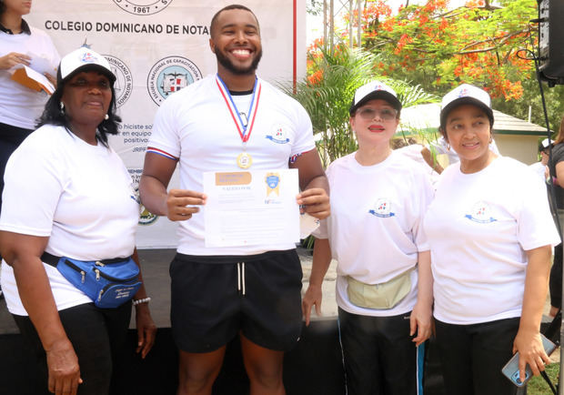Gran participación en la Caminata Familiar 5K del Colegio de Notarios / Foto: cortesía 
