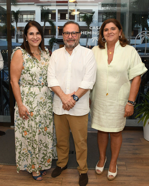Alexia de Rodríguez, Pedro Rodríguez y Elena Fernández de Pérez