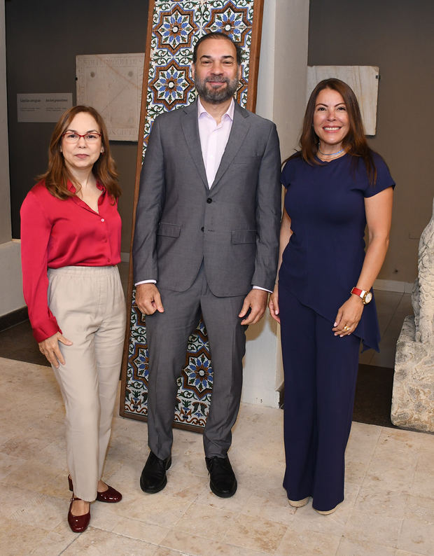 Fabeth Martínez, Omar Cepeda y Lissette Olivares.