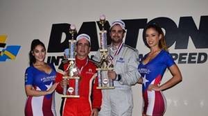 Dominicanos ganan evento de automovilismo en Daytona