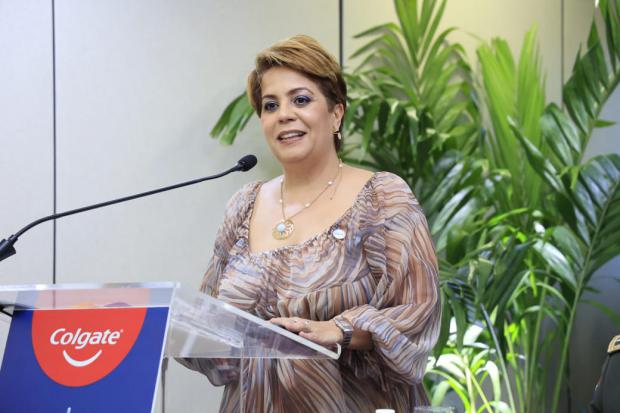 Más de 300 mil niños se benefician de programa de salud oral en escuelas dominicanas