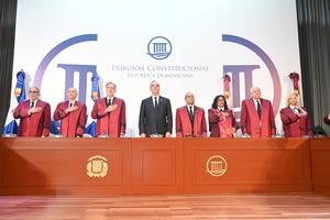 Celebran audiencia "histórica" con motivo de los 180 años de la Constitución