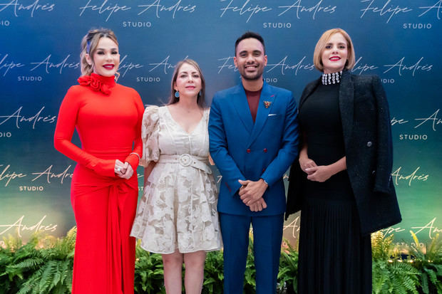 Luz Garcia, Allendy Mendez, Felipe Andres Mendez y Rocio Regalado.