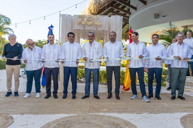 Álvaro Sans, Eduardo J. Grullón, Christopher Paniagua, David Collado, Luis Abinader, Gabriel Escarrer, Rafael Nadal, Kelvin Cruz y Antonio Pérez-Hernández y Torra