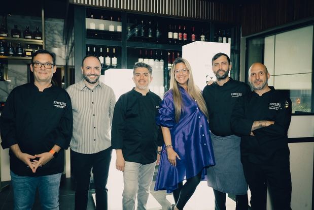 Javier Lobaton, Juan Carlos lloret, Roberto Ruíz, Sara Ranghi, Rodolfo García, Miguel Rosa Astudillo.